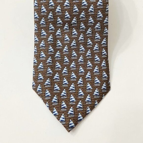 Vineyard Vines Brown Sailboat Print 100% Silk Men's Nautical Tie - Picture 2 of 6